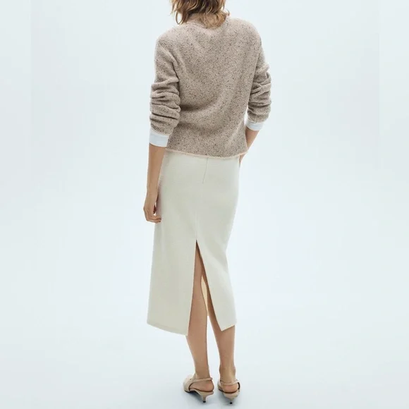 BRAND NEW Mango Beige Bouclé Crewneck Sweater in Size Small - Picture 4 of 8